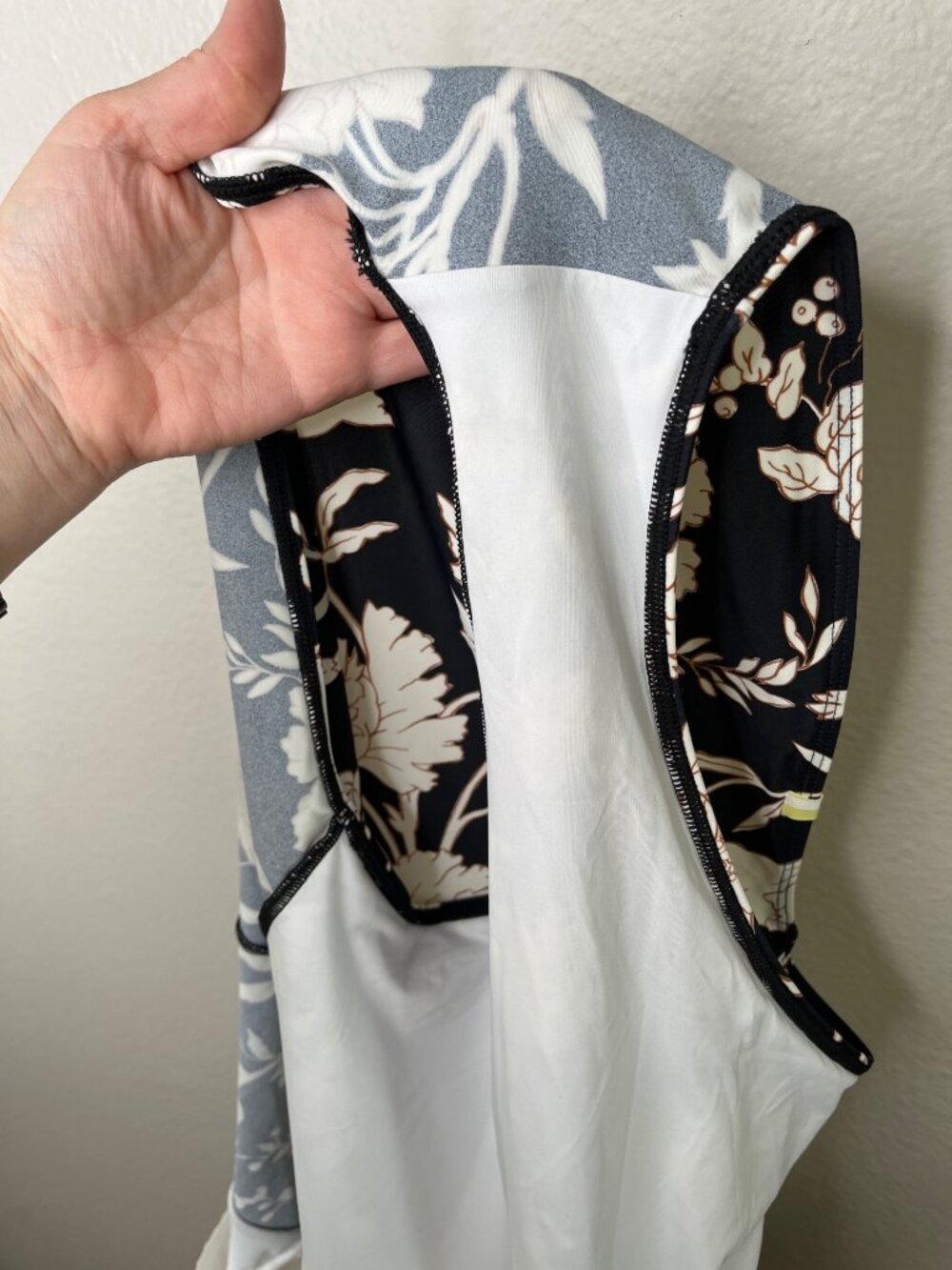Summersalt Black White Floral One-Piece Swimsuit Size 18 - Picture 7 of 7